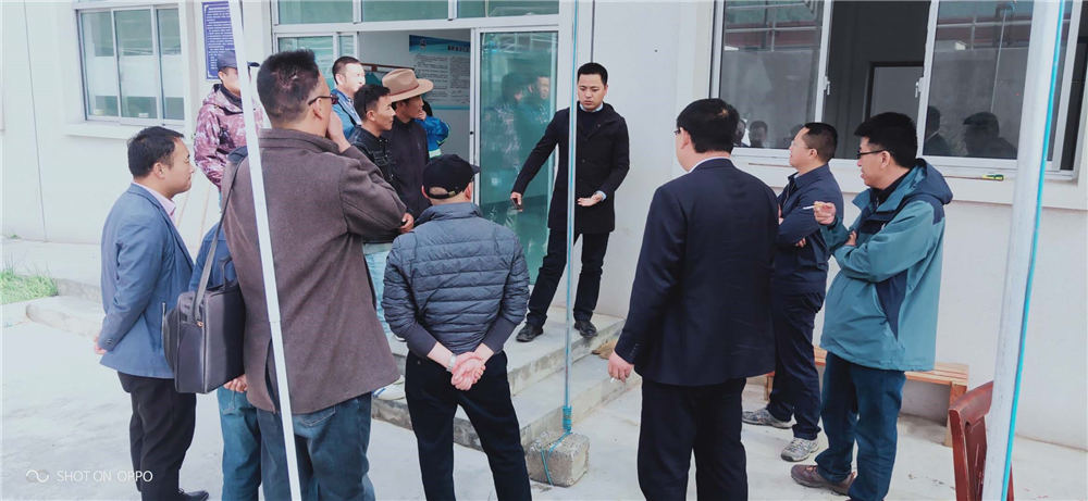 西南督查組在自治區(qū)、日喀則市、吉隆縣、吉隆鎮(zhèn)有關(guān)領(lǐng)導(dǎo)的陪同下對(duì)吉隆鎮(zhèn)污水處理廠檢查工作
